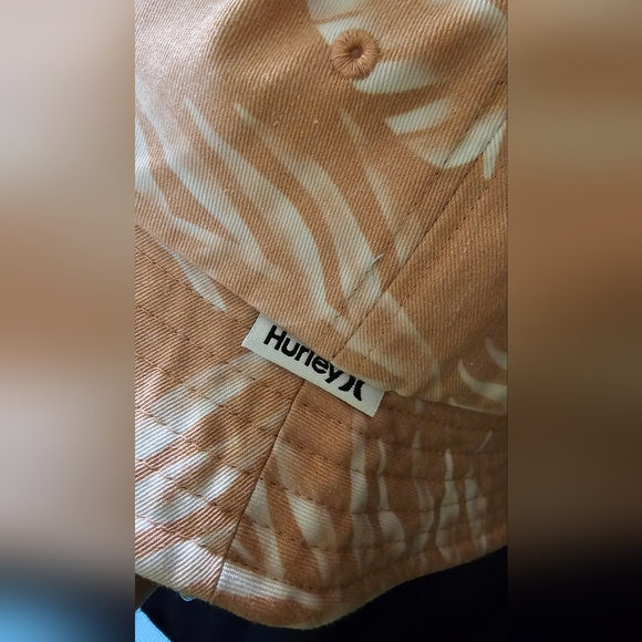 Hurley Bayshore Bucket Hat New with Tags One size fits all Pink Caribbean print - Picture 4 of 8